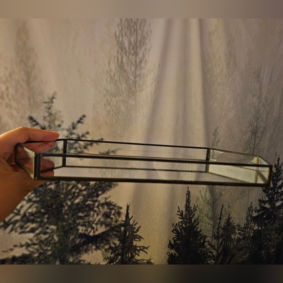 Geometric Mirrored Vanity Tray - Picture 3 of 4